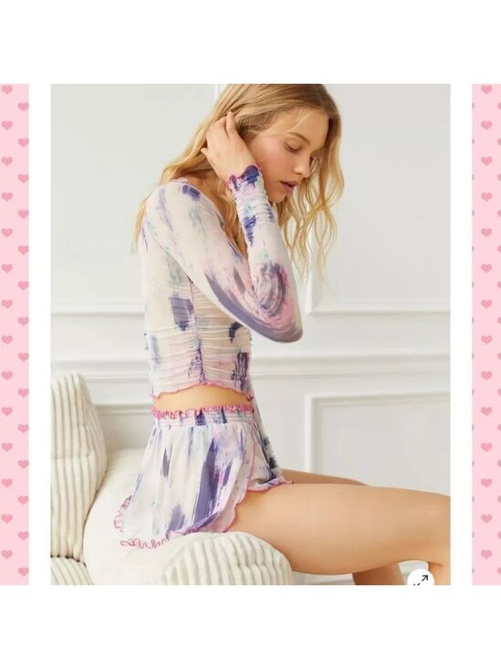Urban Outfitters Pants - UA OUT From Under Kit Lettuce Edge Short